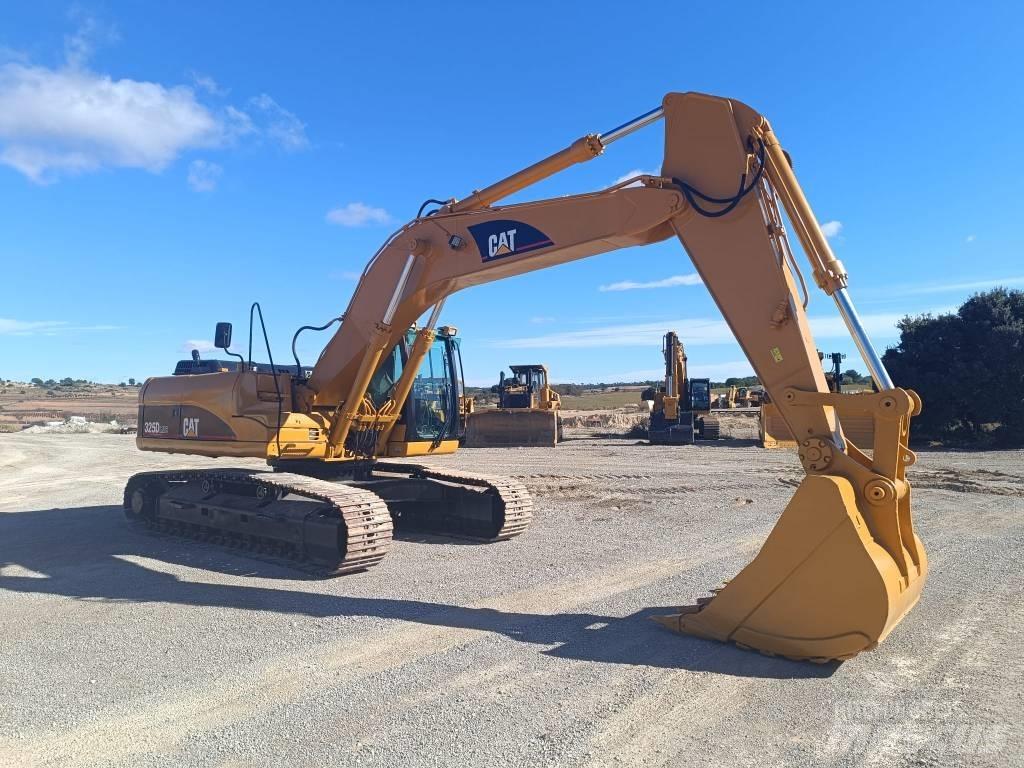 CAT 325 D Beltegraver