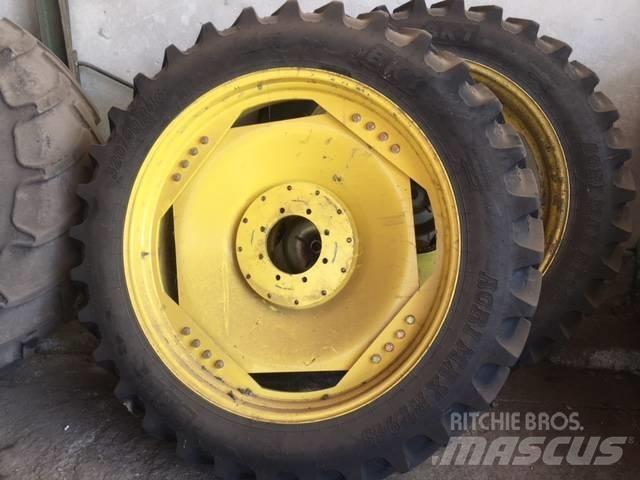 John Deere 6820 Dekk, hjul og felger