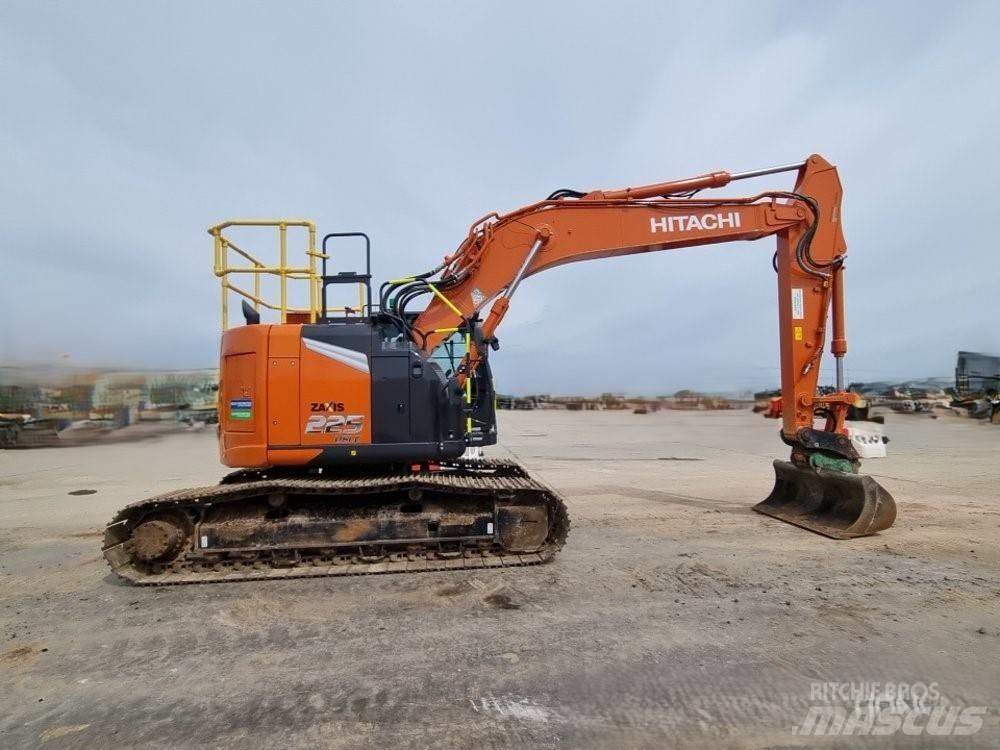 Hitachi ZX225USLC-7 Beltegraver