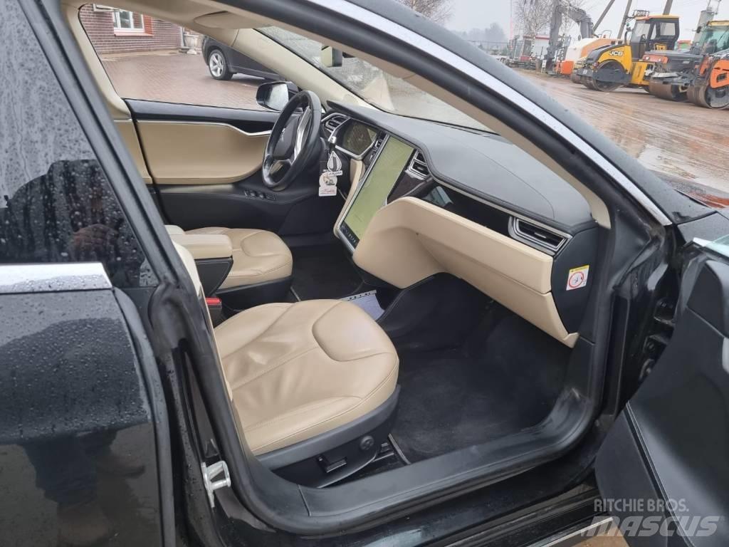 Tesla Model S P85 Personbiler