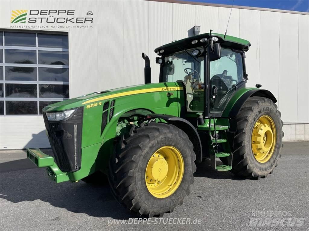 John Deere 8335R Traktorer
