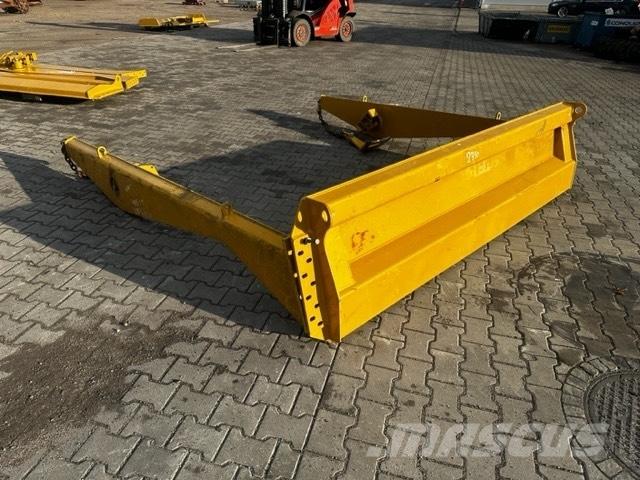 CAT 725 TAIL GATE Rammestyrte Dumpere