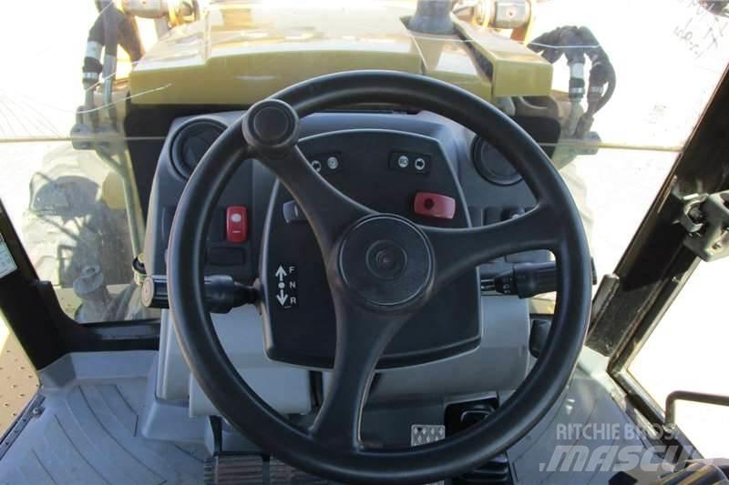 CAT 428F Traktorgravere
