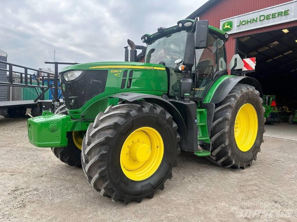 John Deere 6250R Traktorer