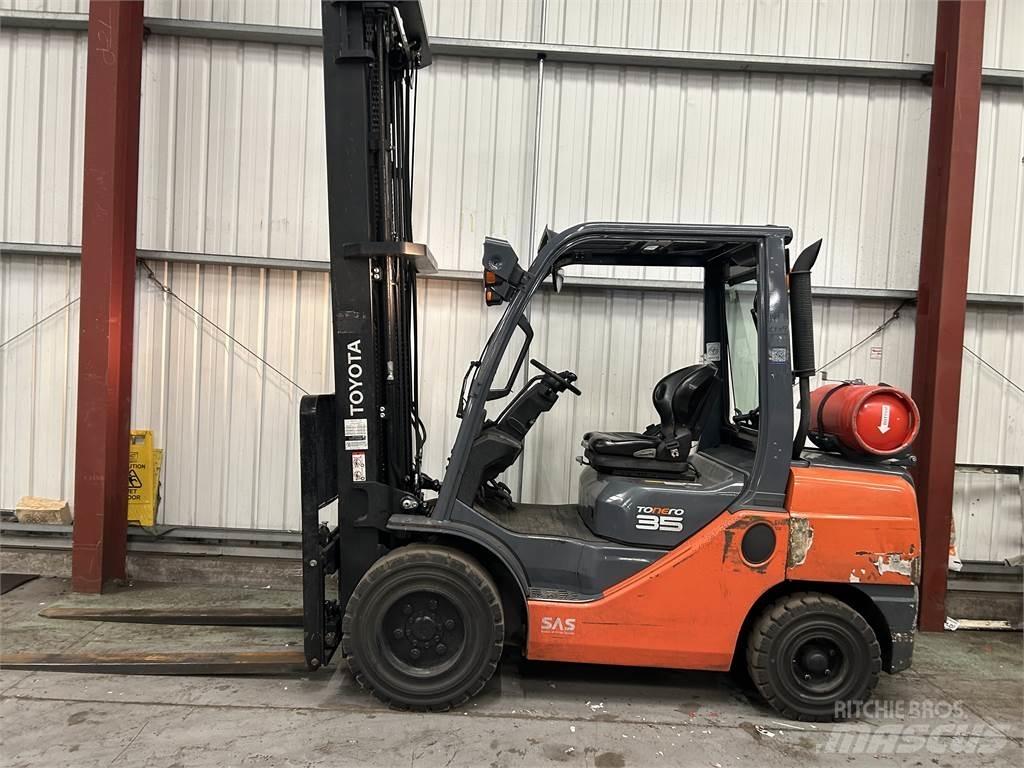 Toyota 02-8FGJF35 Propan trucker