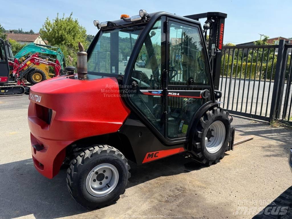 Manitou MC 25 Terrenggående gaffeltruck