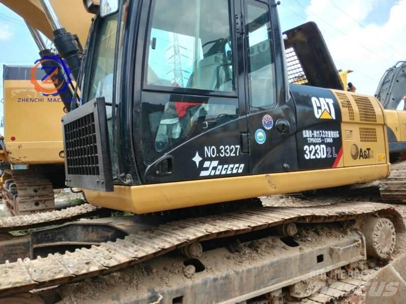 CAT 323 D L Beltegraver