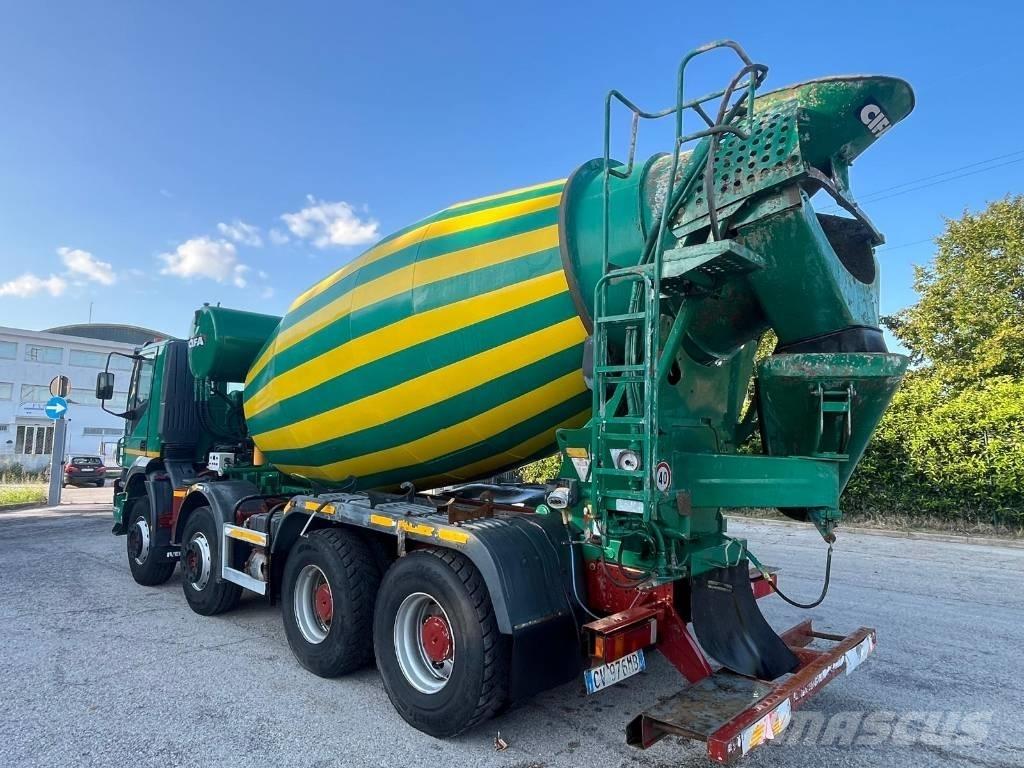 Iveco Trakker 440 Betongbiler
