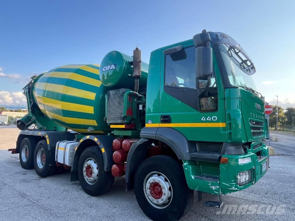 Iveco Trakker 440 Betongbiler