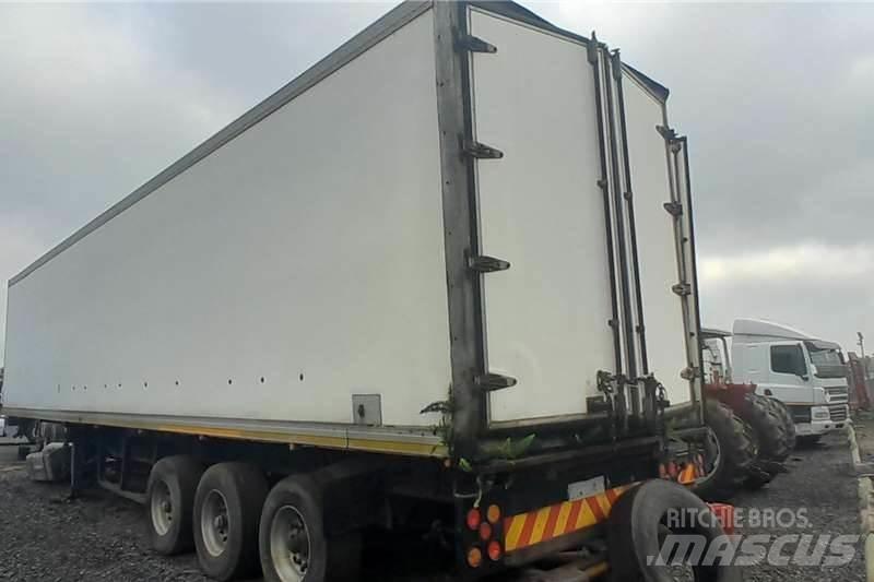  TRAILER 10002000 Andre lastebiler