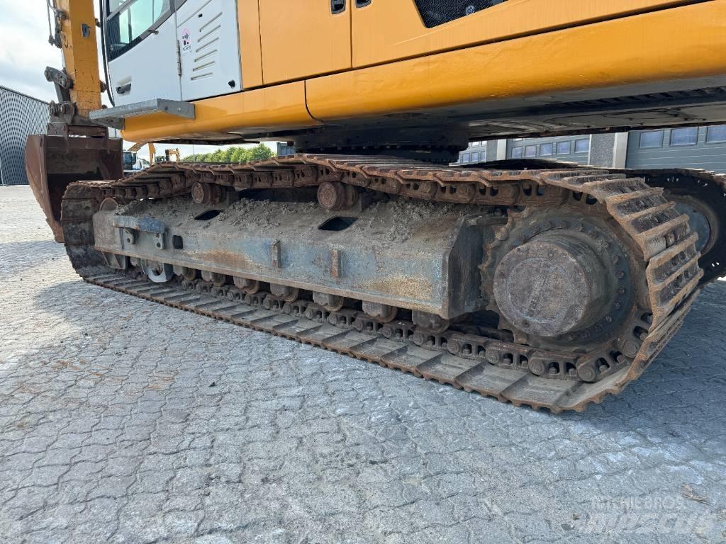 Liebherr R946 LC Beltegraver