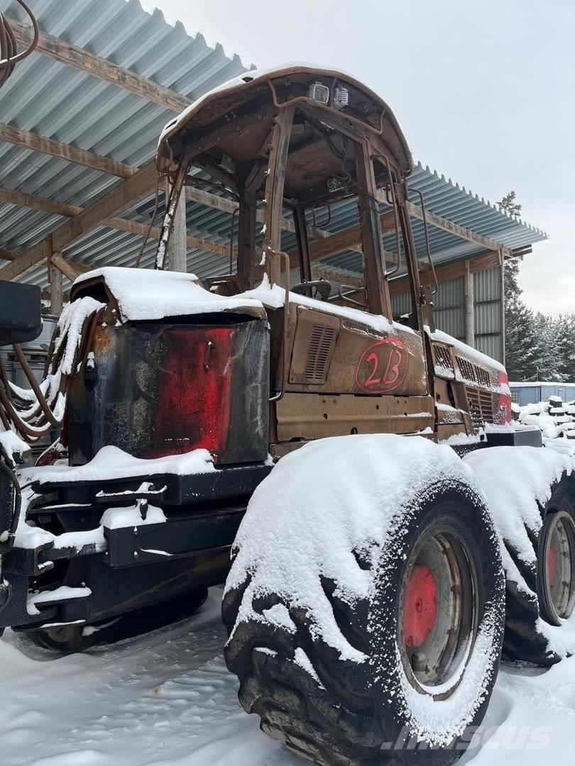 Komatsu 895 Lassbærere