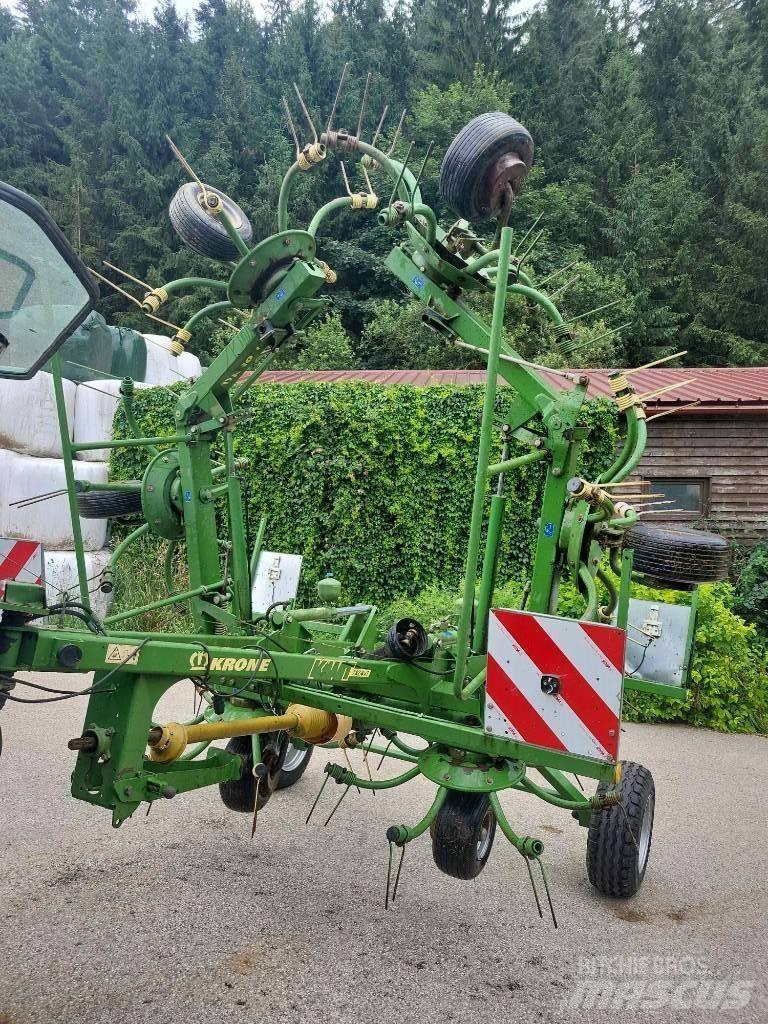 Krone KWT 7.82 Raker og høyvendere