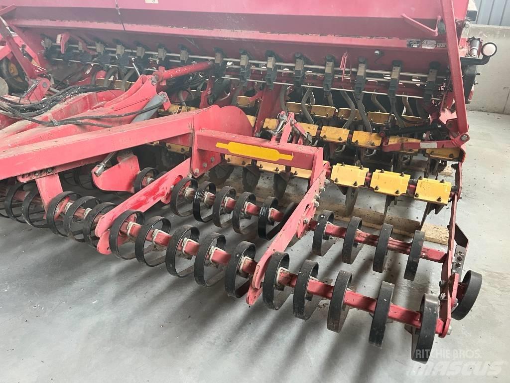 Väderstad Rapid400C Kombinerte såmaskiner