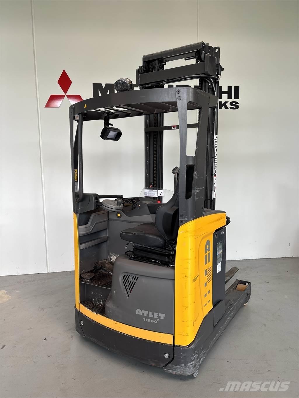 Atlet UMS160 Skyvemasttruck