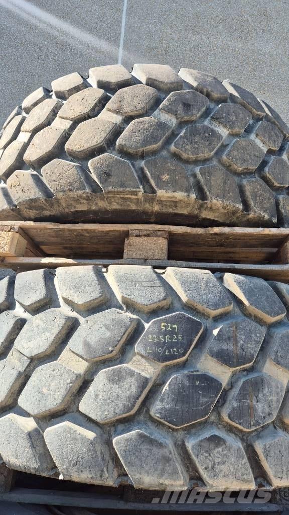 Bridgestone 23.5R25 Dekk, hjul og felger