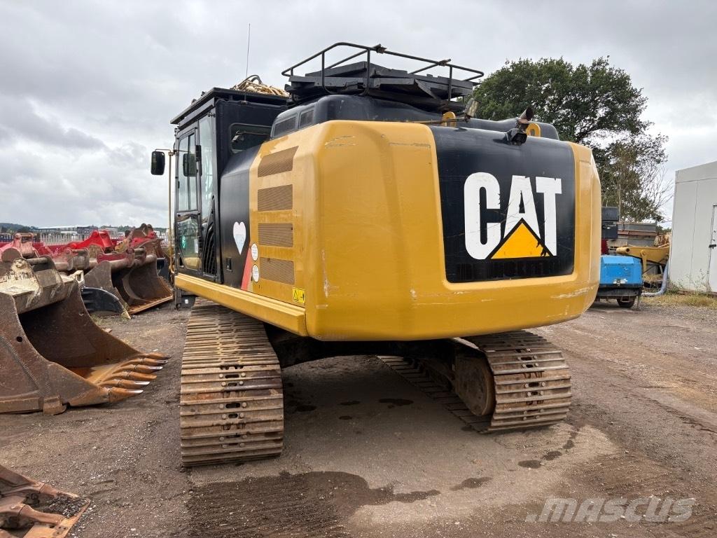 CAT 323 F L Beltegraver