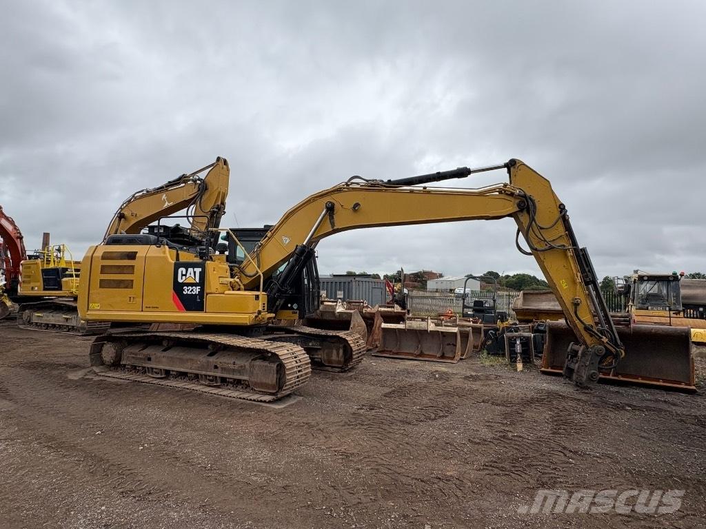 CAT 323 F L Beltegraver