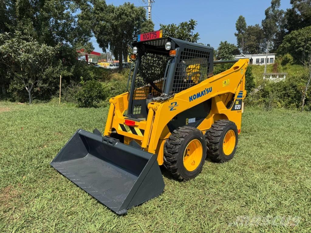 Komatsu SK 820 Kompaktlastere