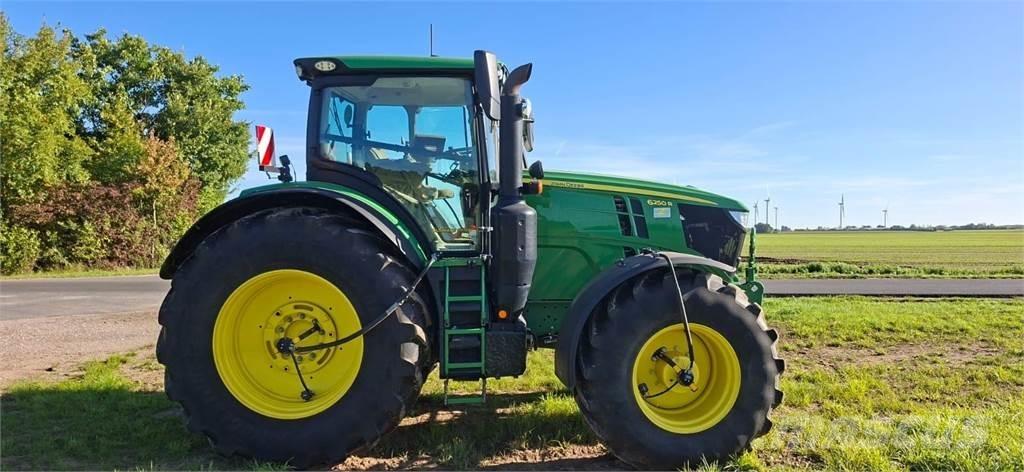 John Deere 6250R Traktorer