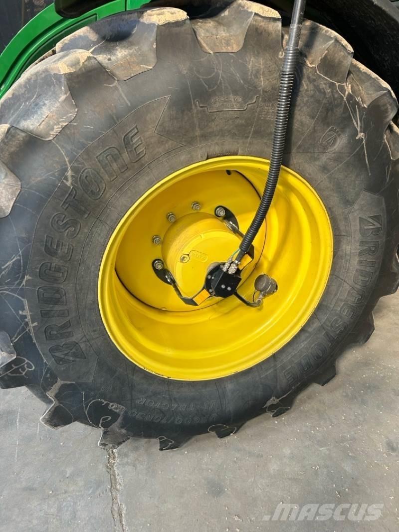 John Deere 6250R Traktorer