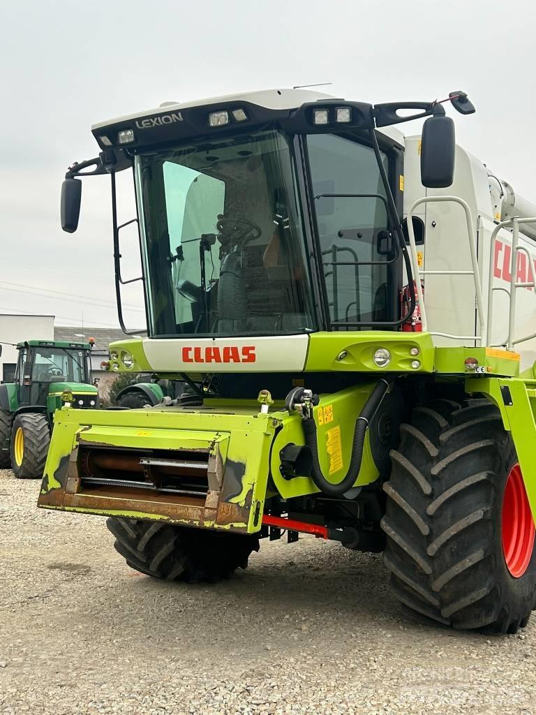CLAAS Lexion 530 Skurtreskere
