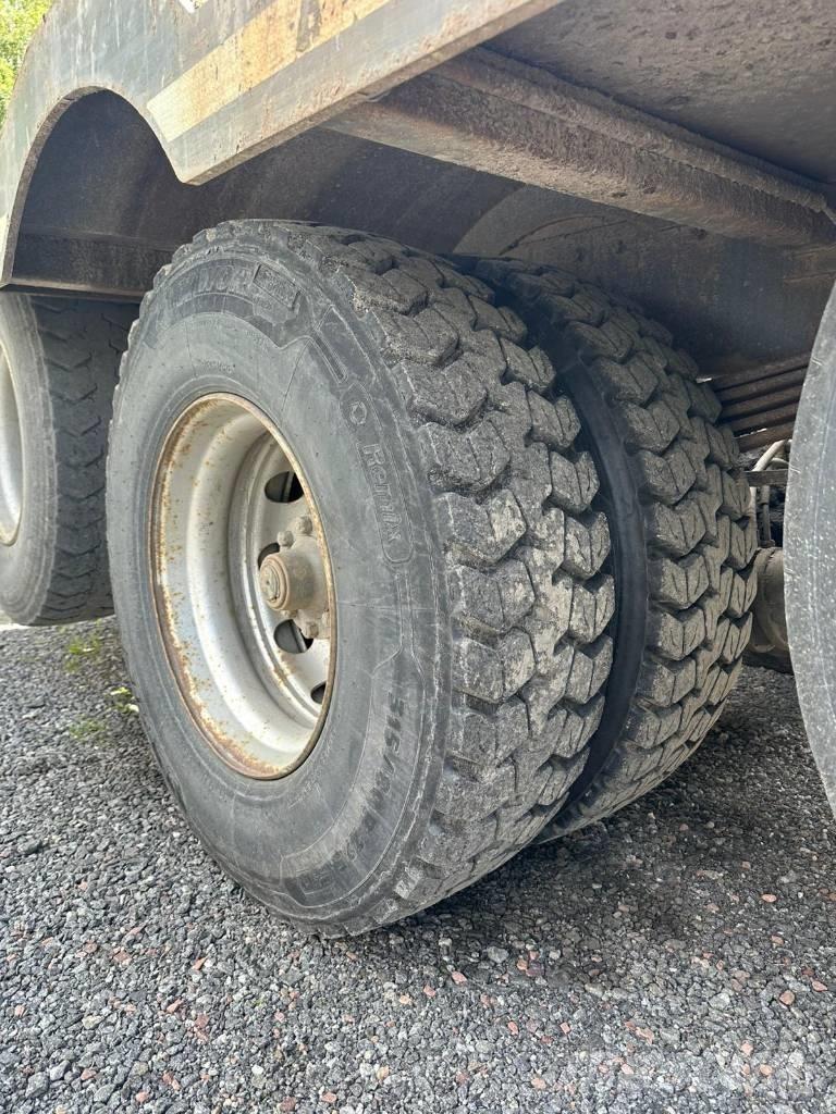 Sisu E11 Spesialbiler for transport av skogsmaskiner