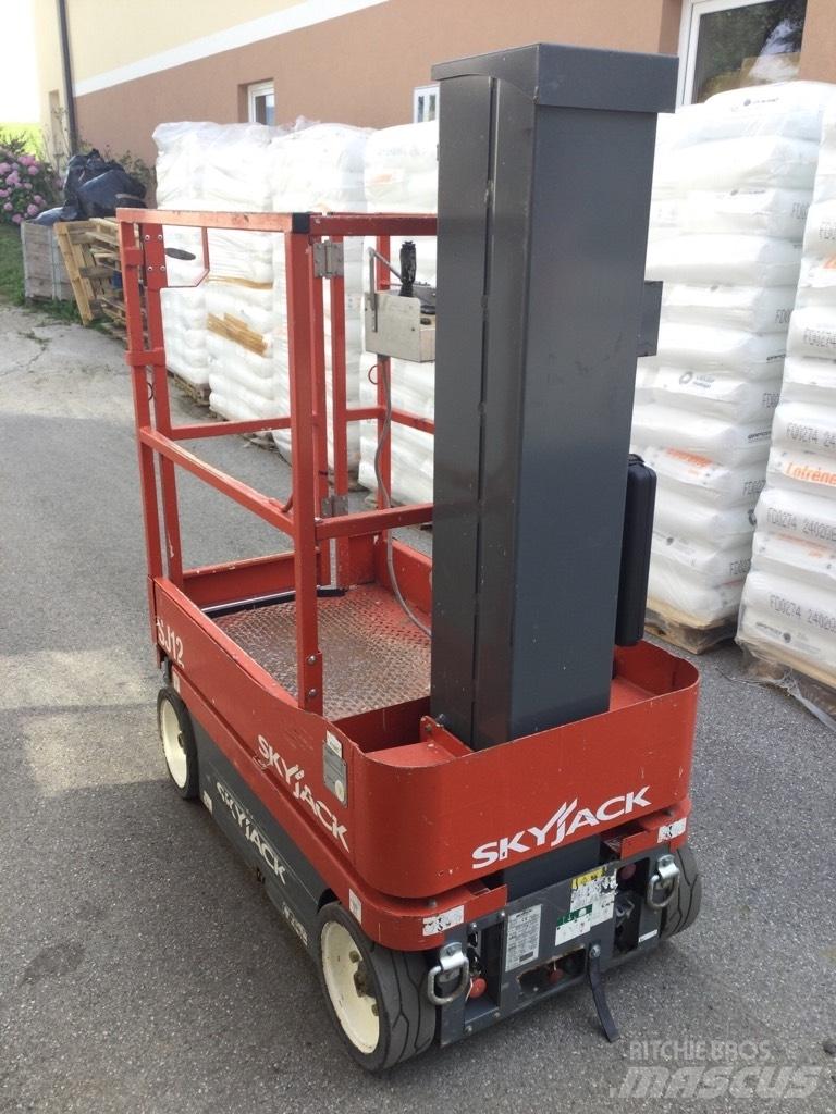 SkyJack SJ 12 Sakselifter
