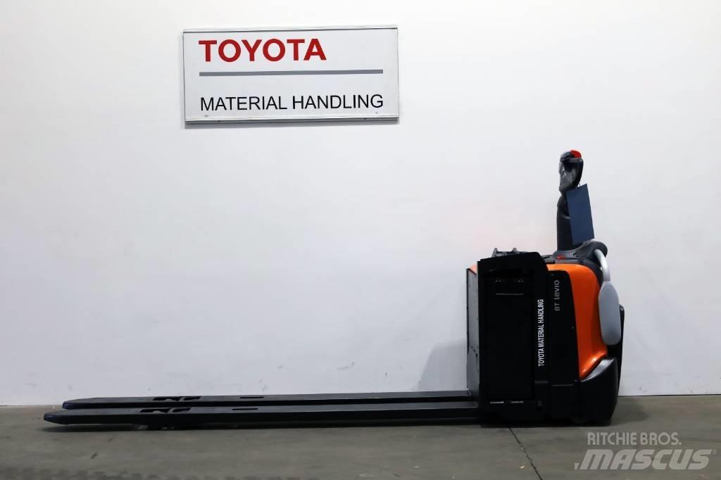 Toyota LPE 250 Lavtløftende truck med platform