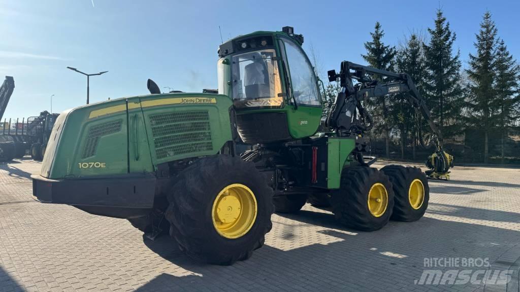 John Deere 1070 E Hogstmaskiner