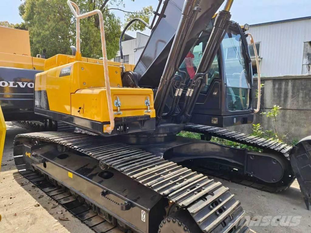 Volvo EC 250 D L Beltegraver