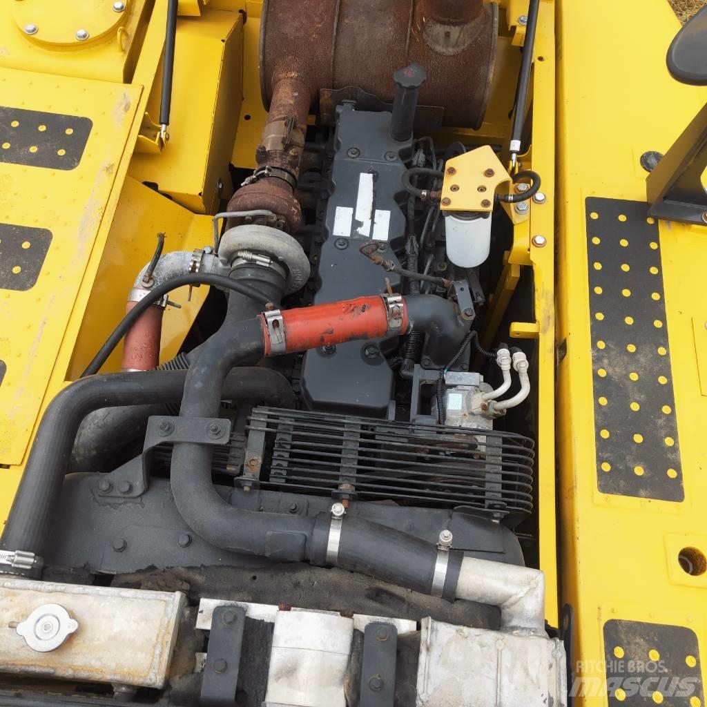 Komatsu PC200-8 Beltegraver