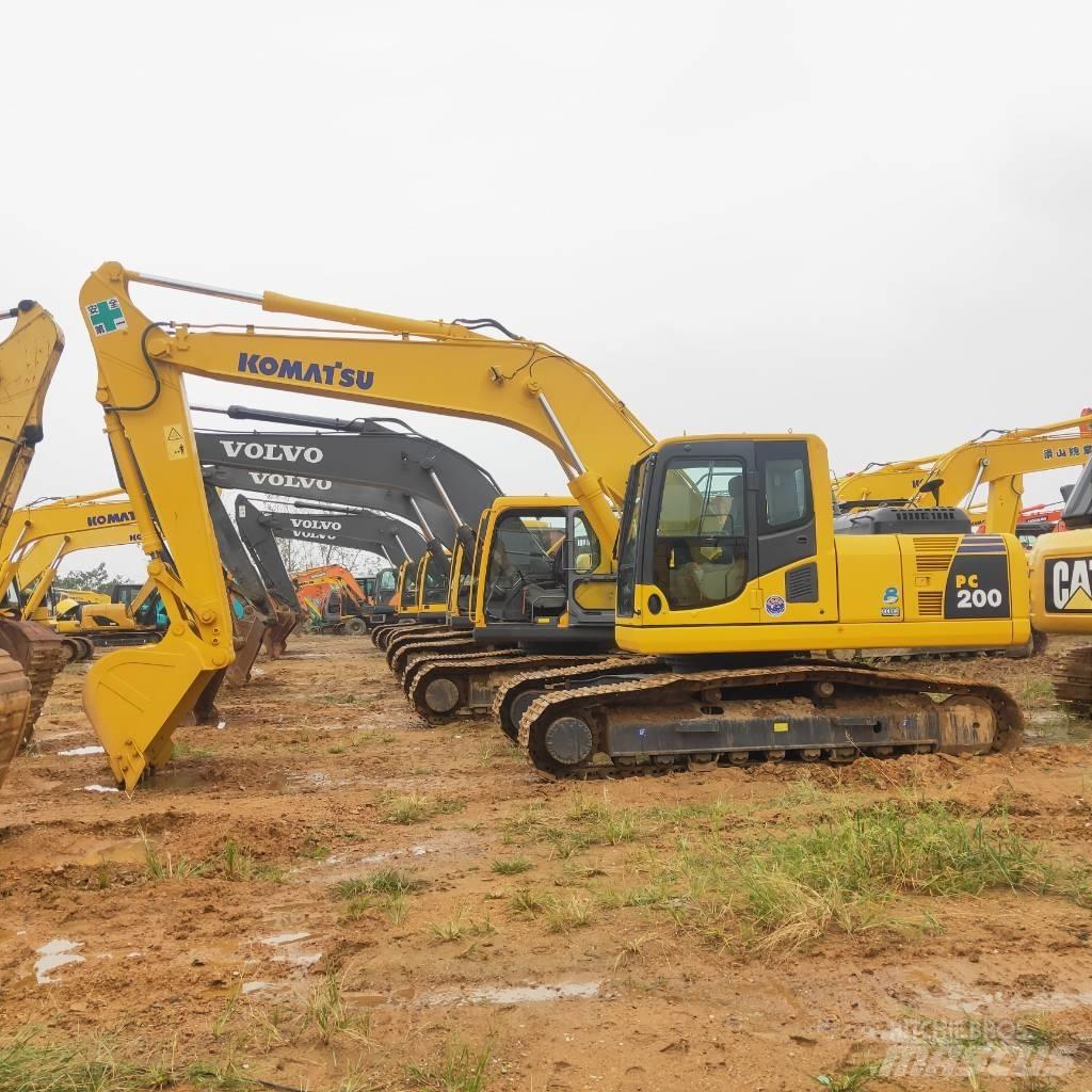 Komatsu PC200-8 Beltegraver