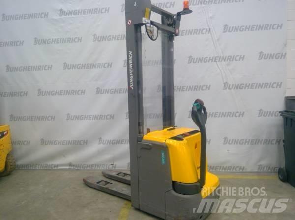 Jungheinrich EJC 220 Ledestablere