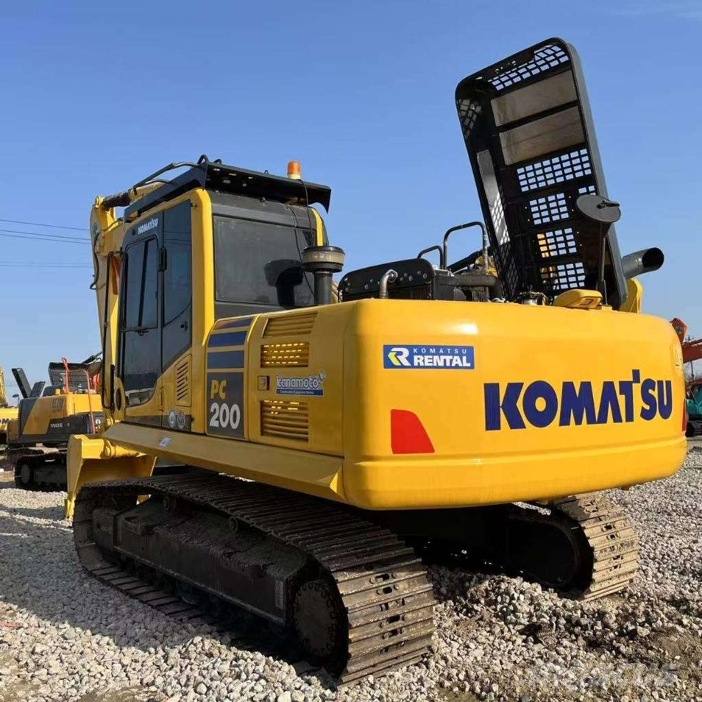 Komatsu PC 200 Beltegraver