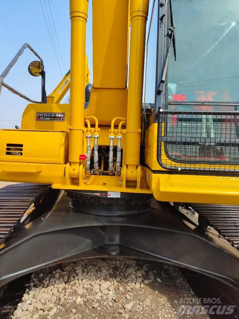 Komatsu PC 220 Beltegraver