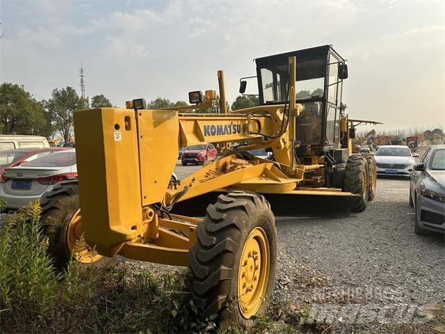 Komatsu GD655 Veihøvler