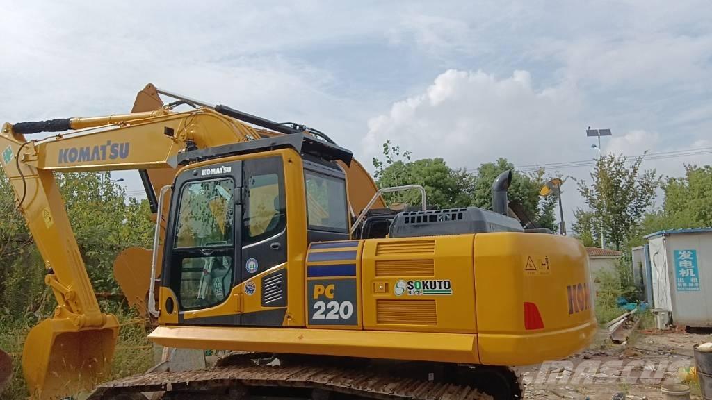 Komatsu PC 220-7 Beltegraver