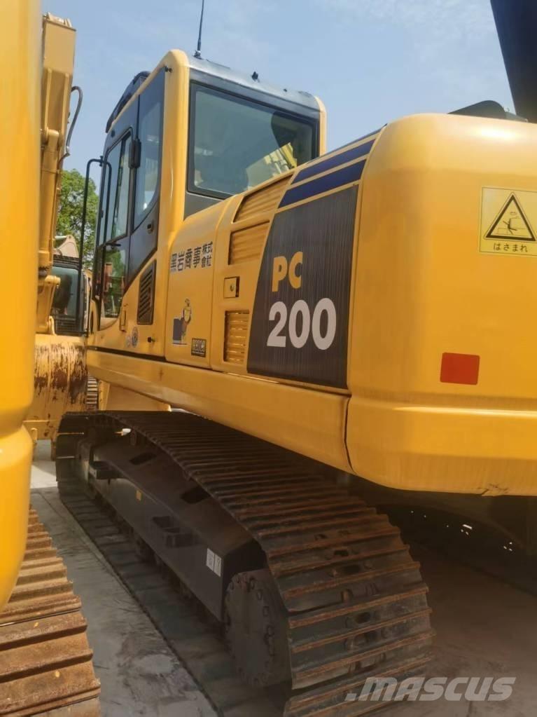 Komatsu PC 200-8 Beltegraver
