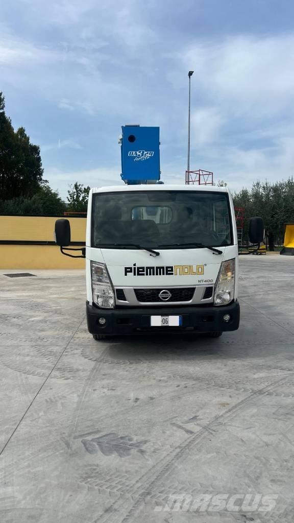 Nissan SOCAGE DA324 Bilmontert lift