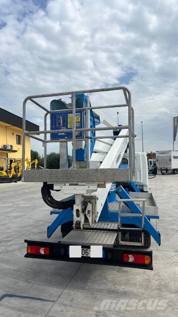 Nissan SOCAGE DA324 Bilmontert lift