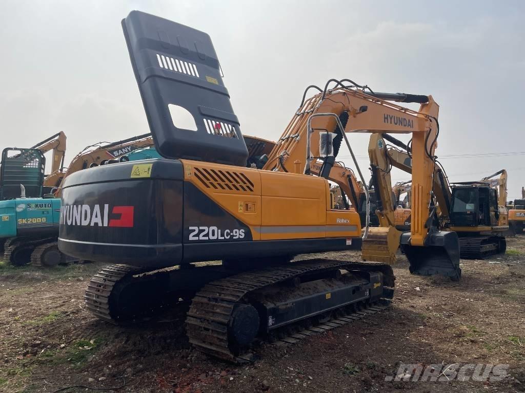 Hyundai 225LC-9S Beltegraver