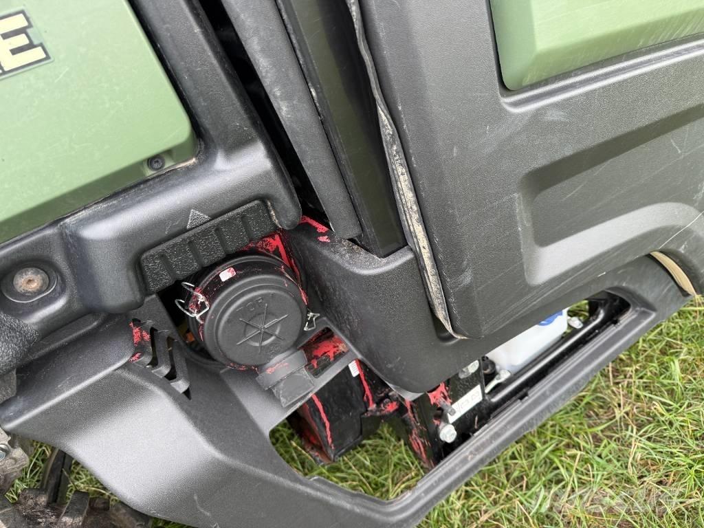John Deere XUV 865 Redskapsbærere