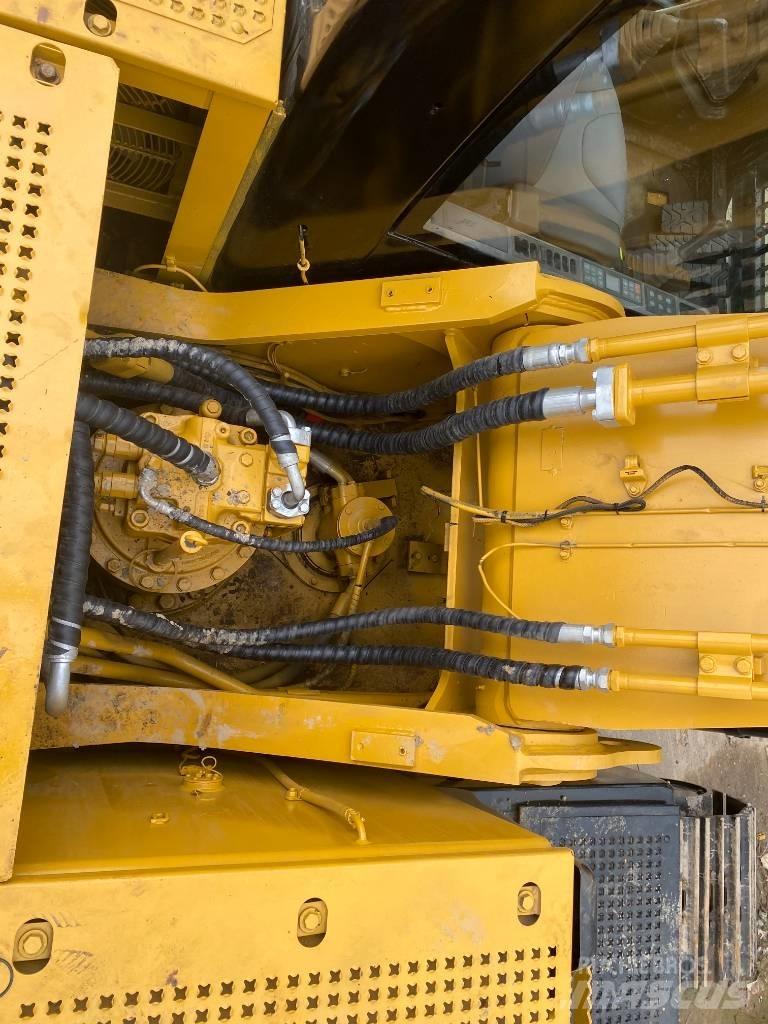 CAT 330 D Beltegraver