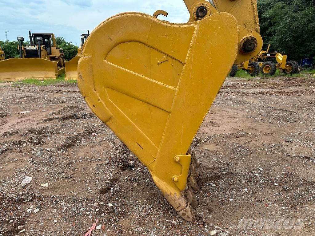 CAT 330C Beltegraver