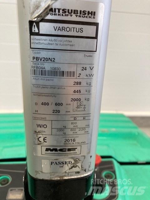 Mitsubishi PBV20N2 Lavtløftende truck med platform