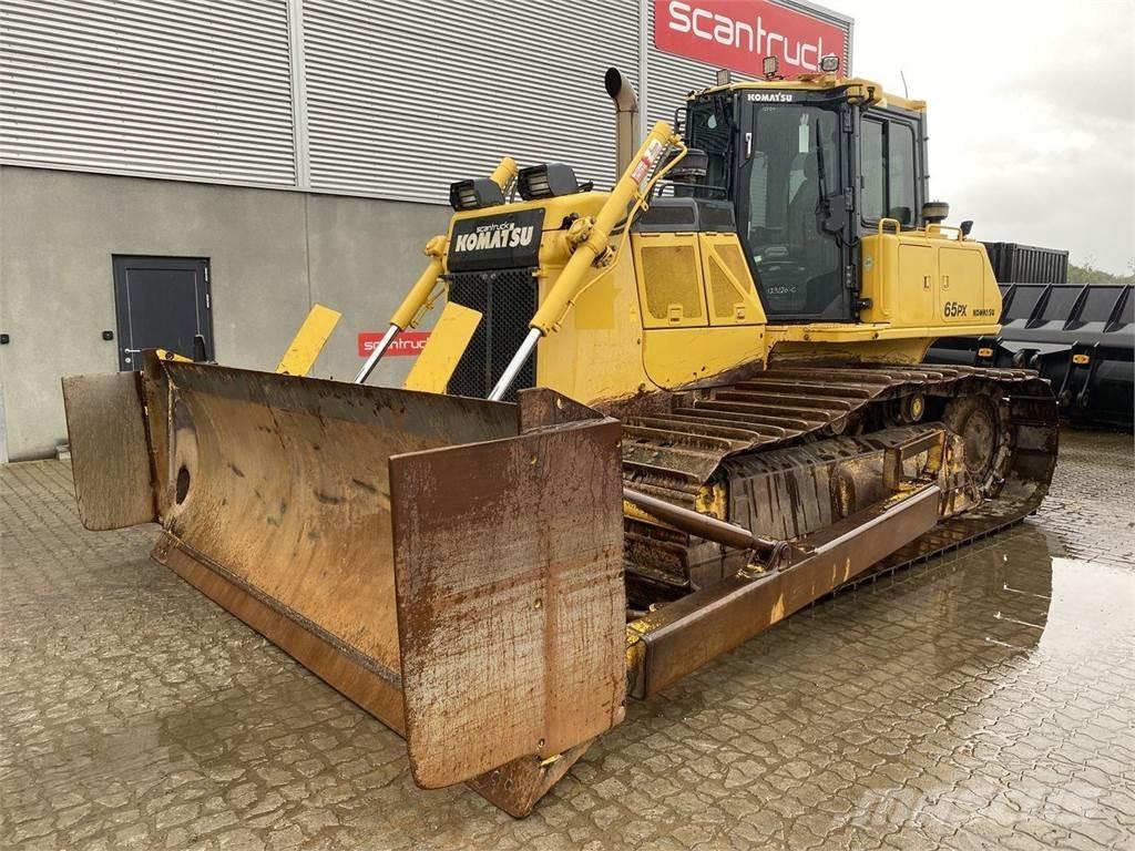 Komatsu D65PX-18 Dozere Beltegående