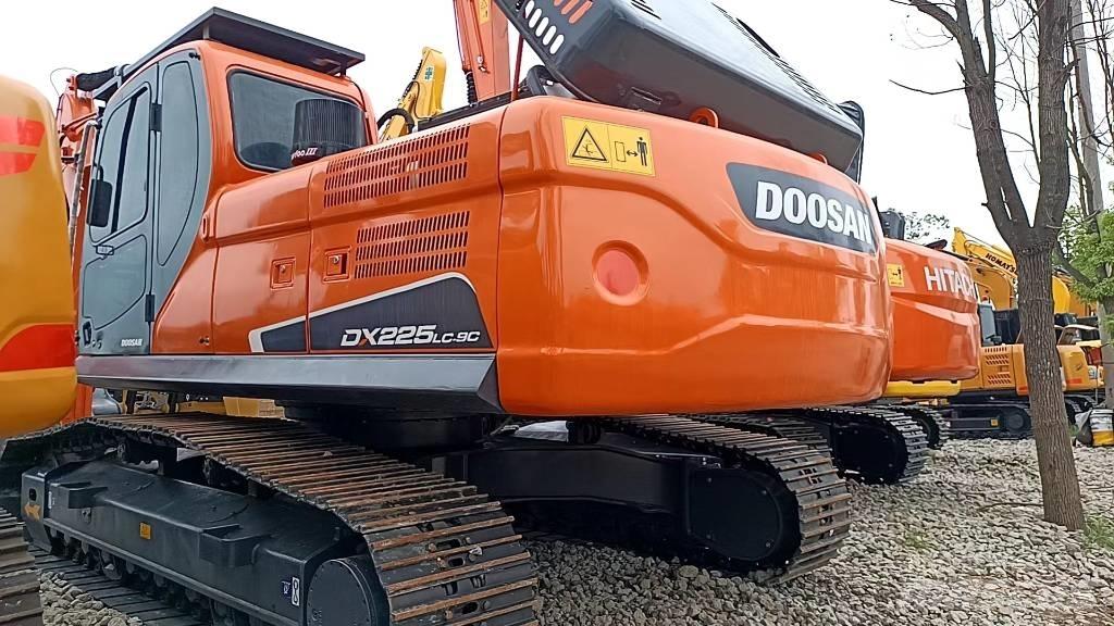 Doosan DX 225 LC Beltegraver