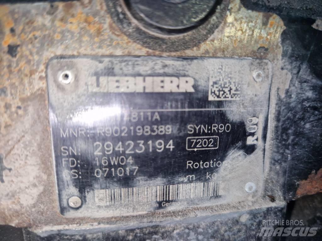 Liebherr L 586 Hydraulikk