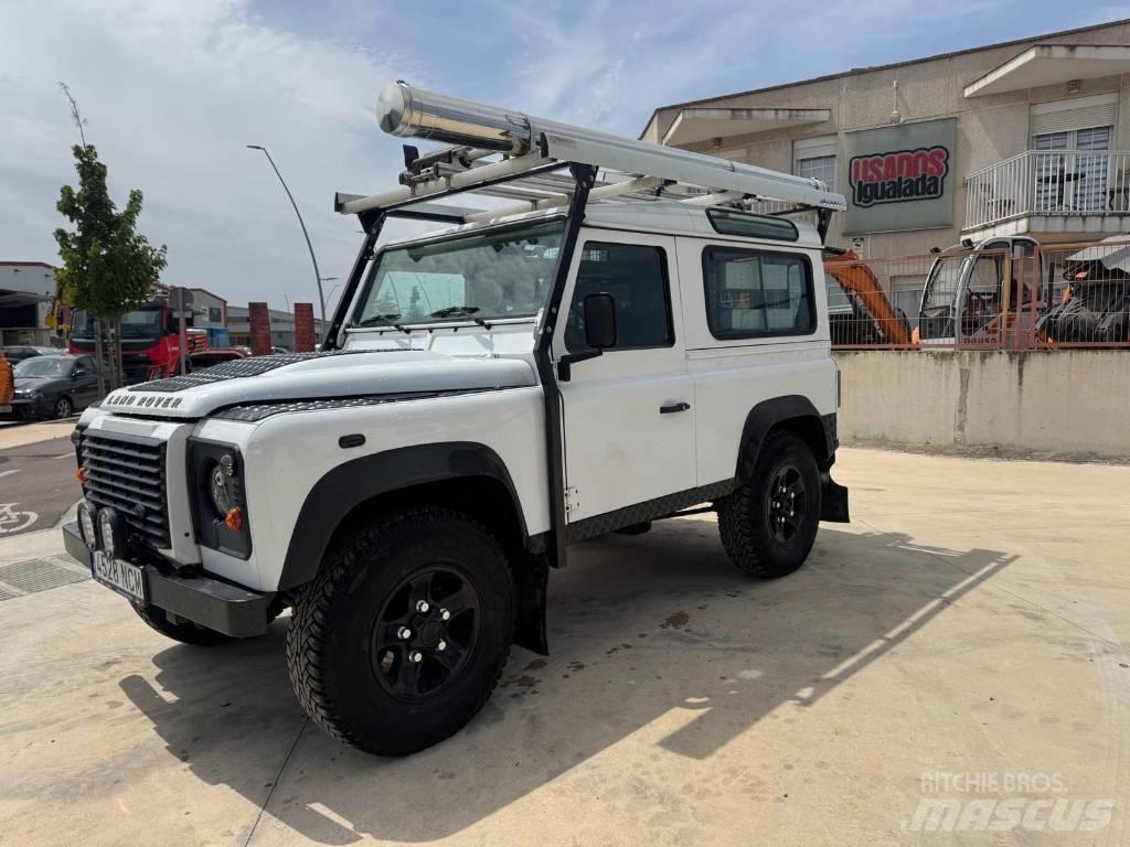 Land Rover Defender Personbiler